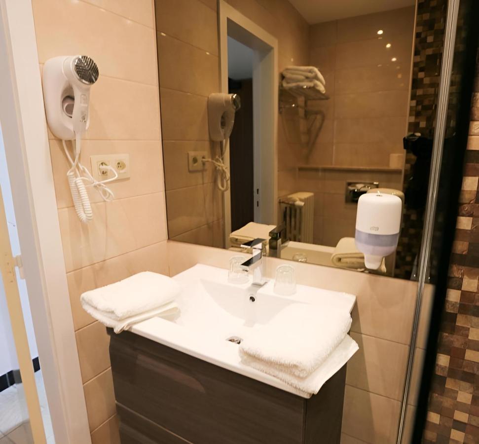 Hotel De Zeebries Budget Миделкерк Экстерьер фото