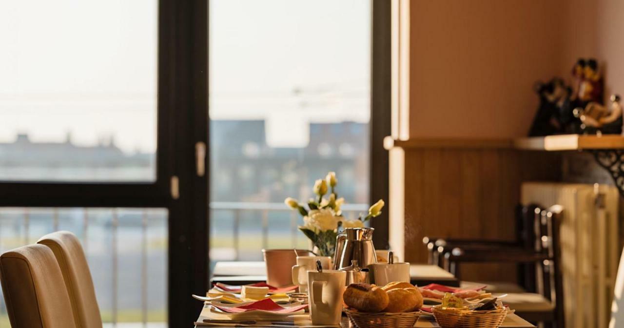 Hotel De Zeebries Budget Миделкерк Экстерьер фото