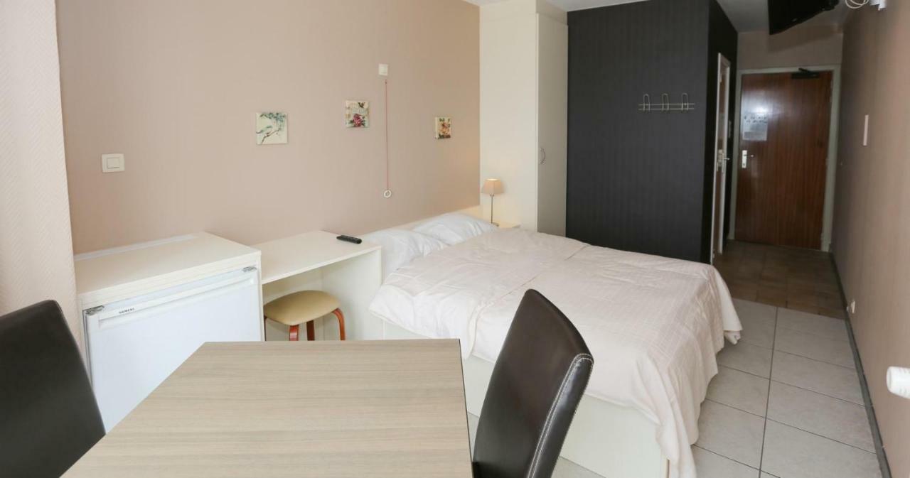 Hotel De Zeebries Budget Миделкерк Экстерьер фото